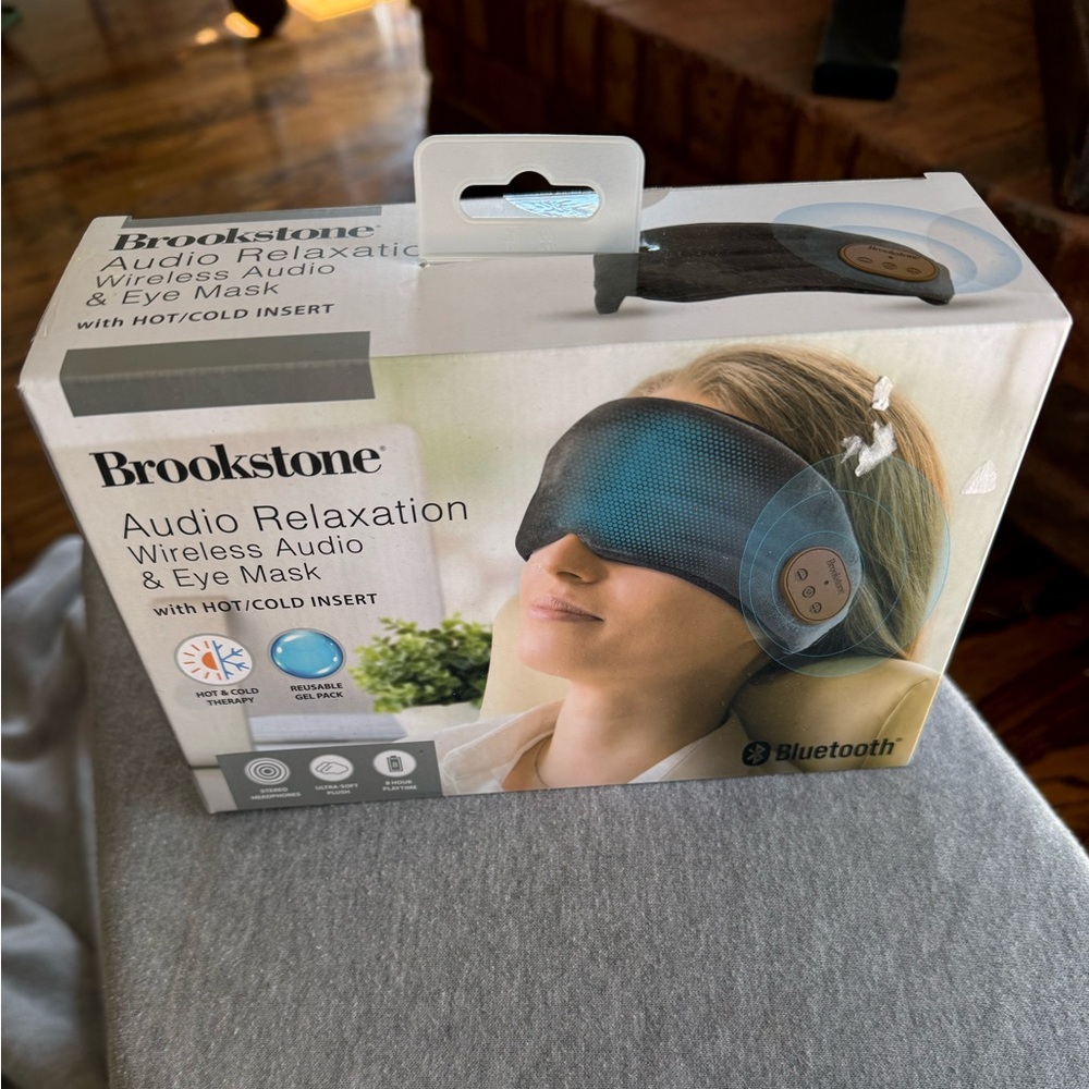 Brookstone Audio Relaxation Wireless Audio Eye Mask